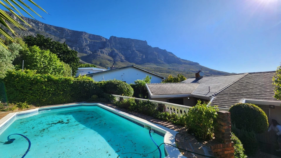 3 Bedroom Property for Sale in Vredehoek Western Cape